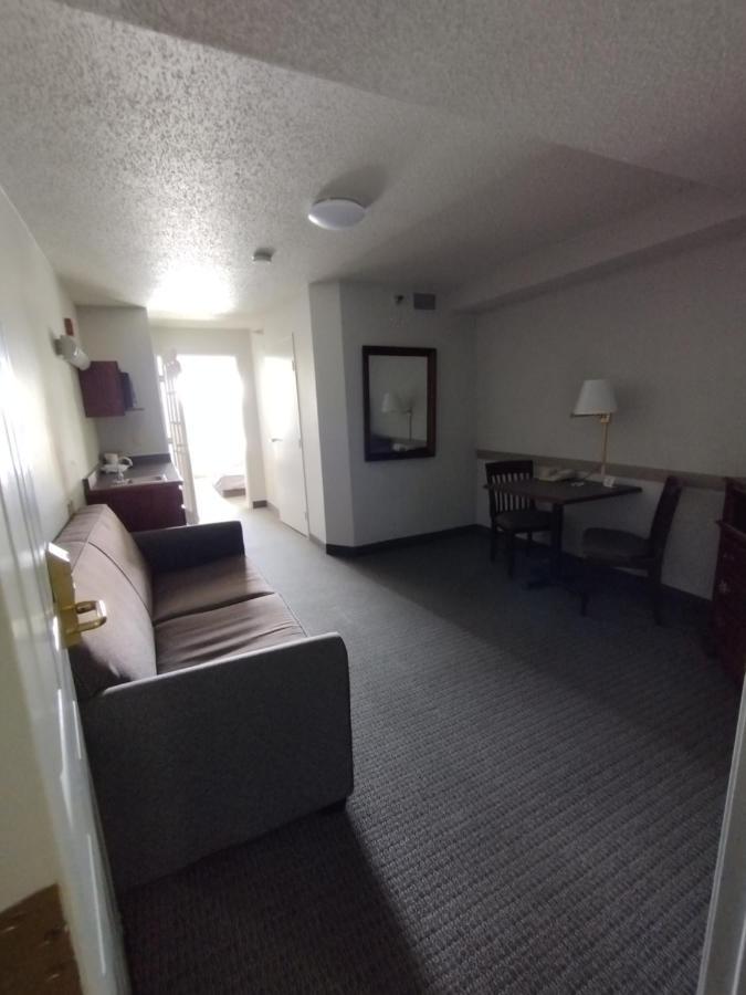 Grandstay Hotel & Suites 해이스팅스 외부 사진