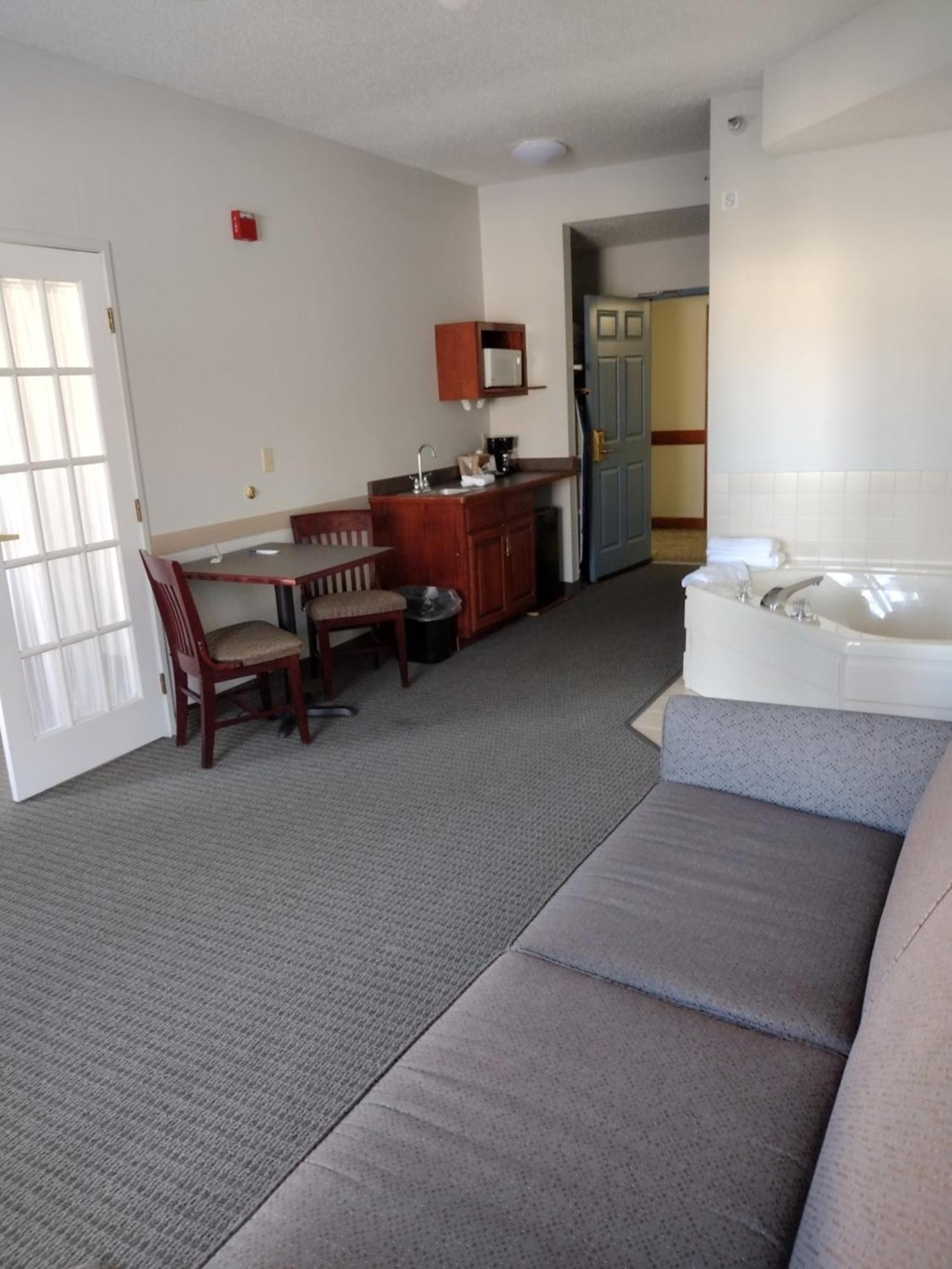 Grandstay Hotel & Suites 해이스팅스 외부 사진